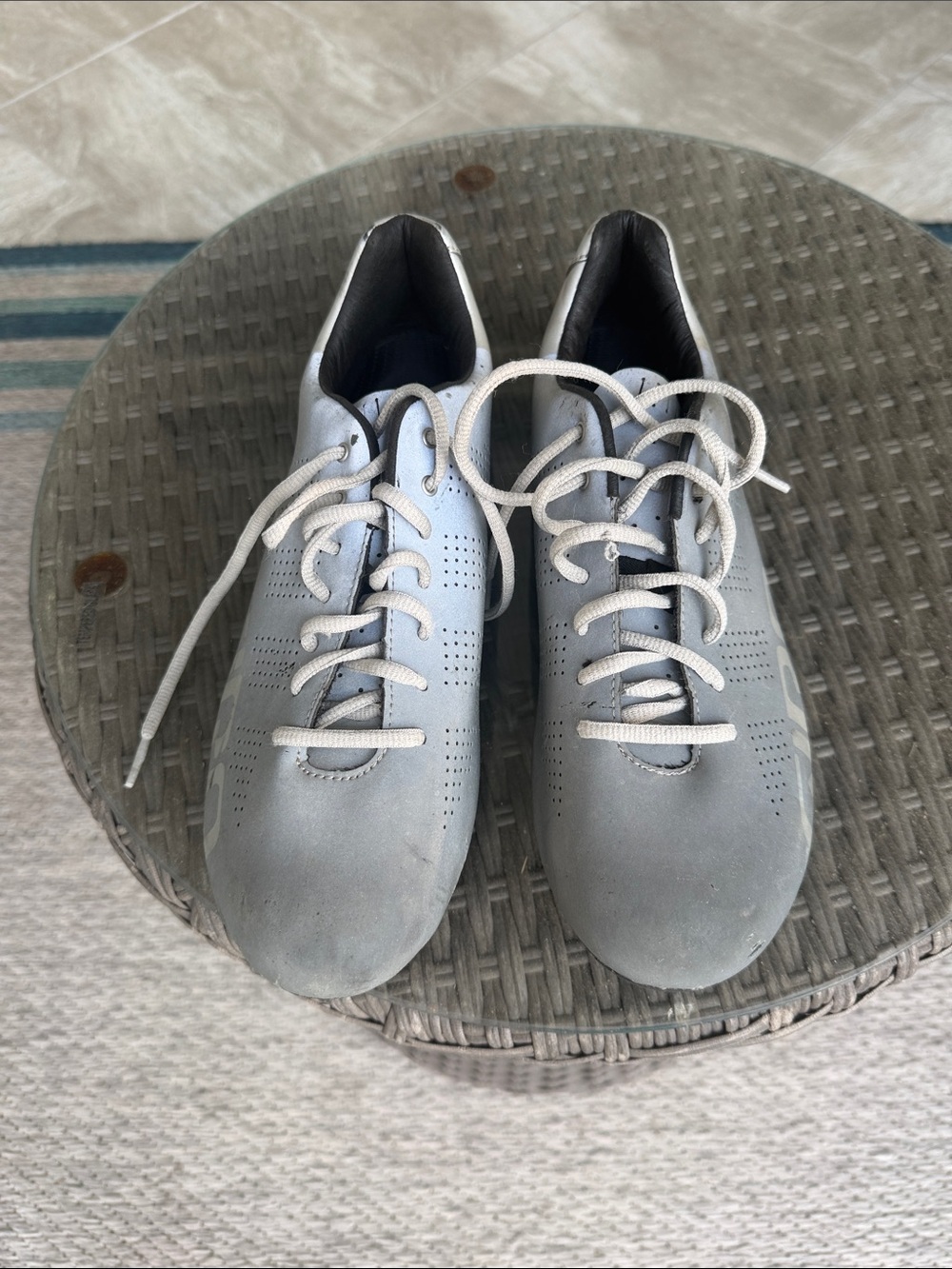 GIRO Light Gray Lace-Up Road Cycling Shoes